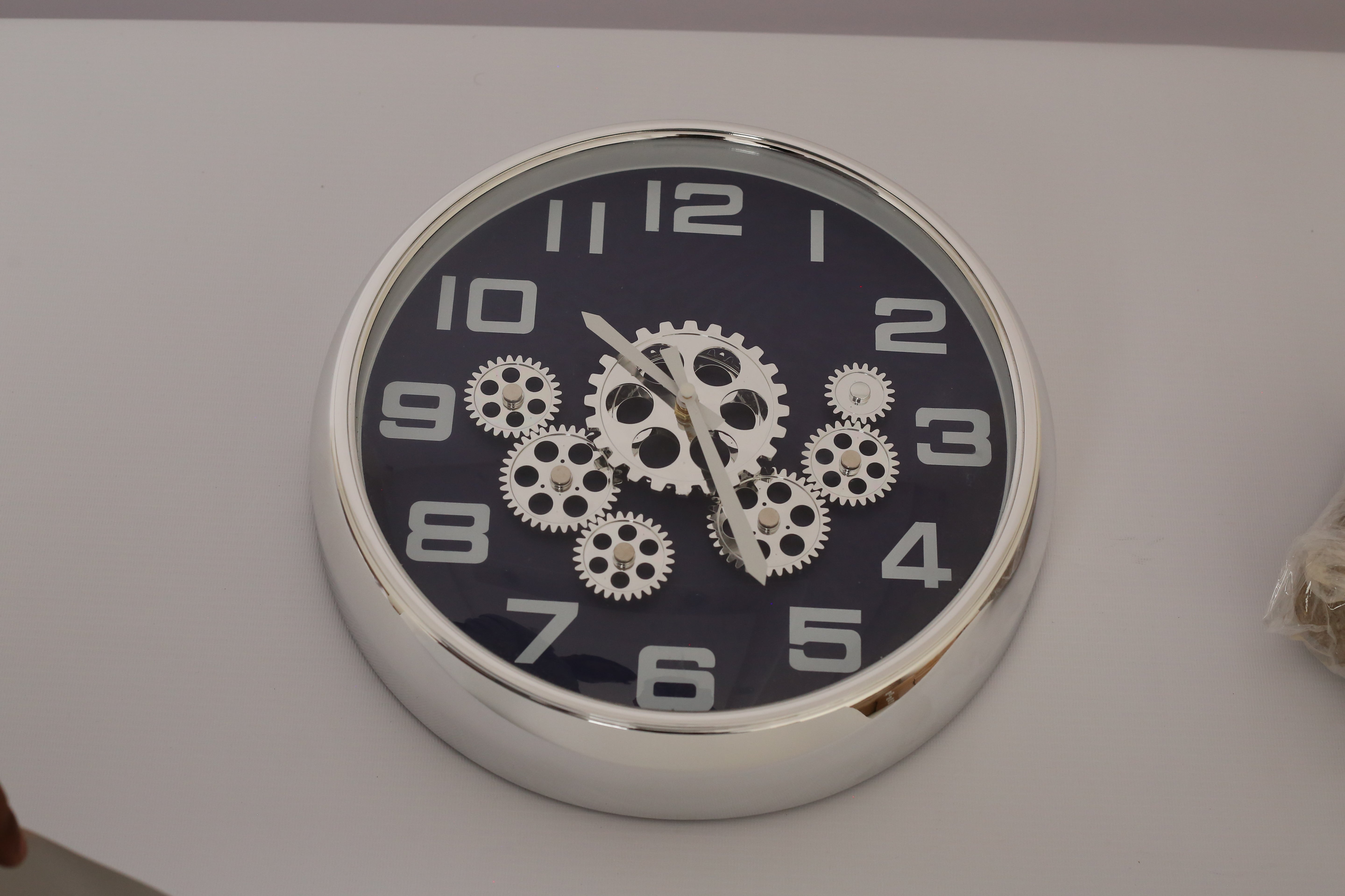 Wall Clock with Moving Gears DC-2002