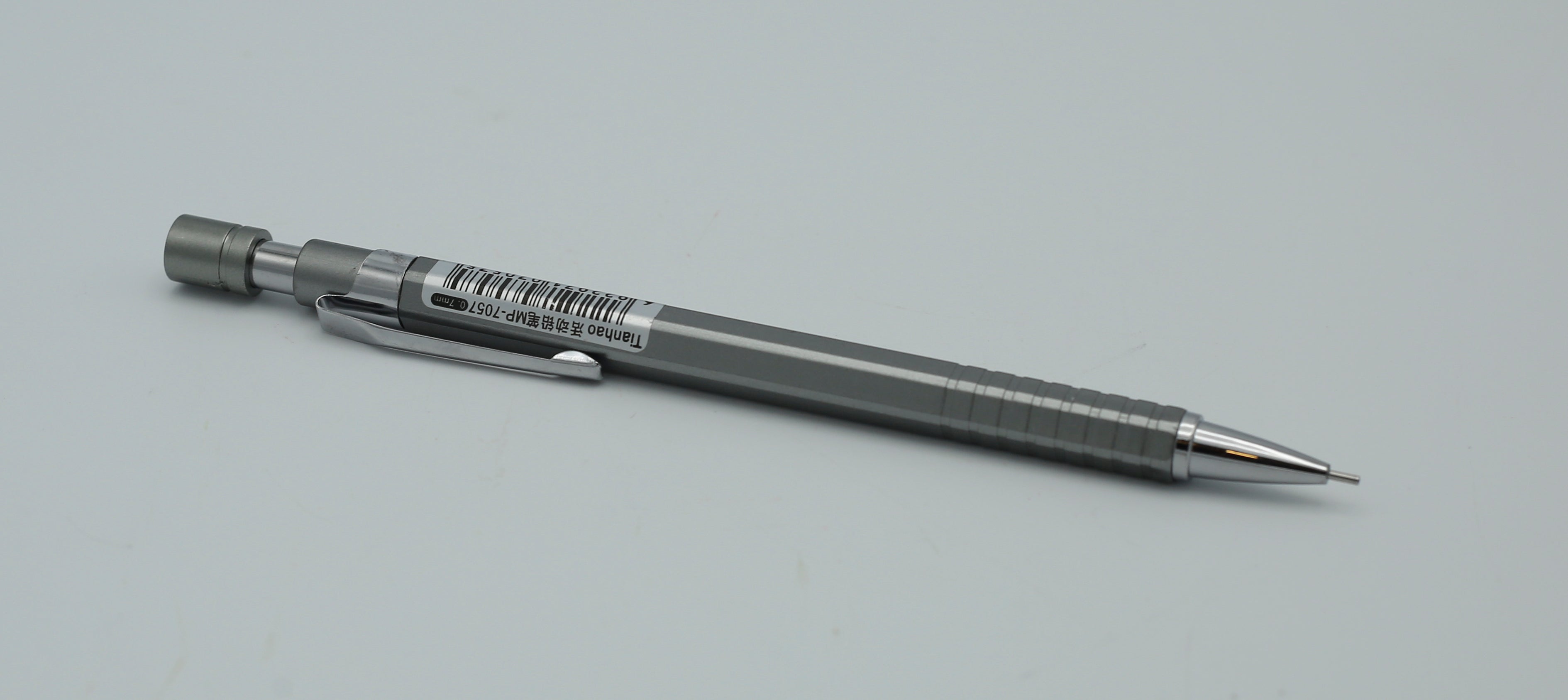 Mechanical Pencil Single 0.7mm No.7057 with free lead box