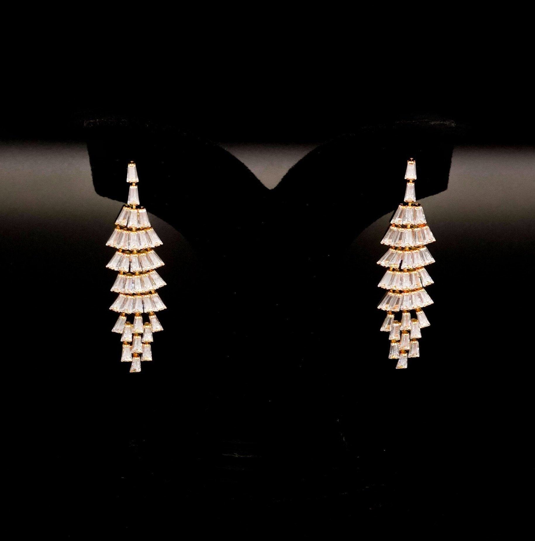 Earrings E-1