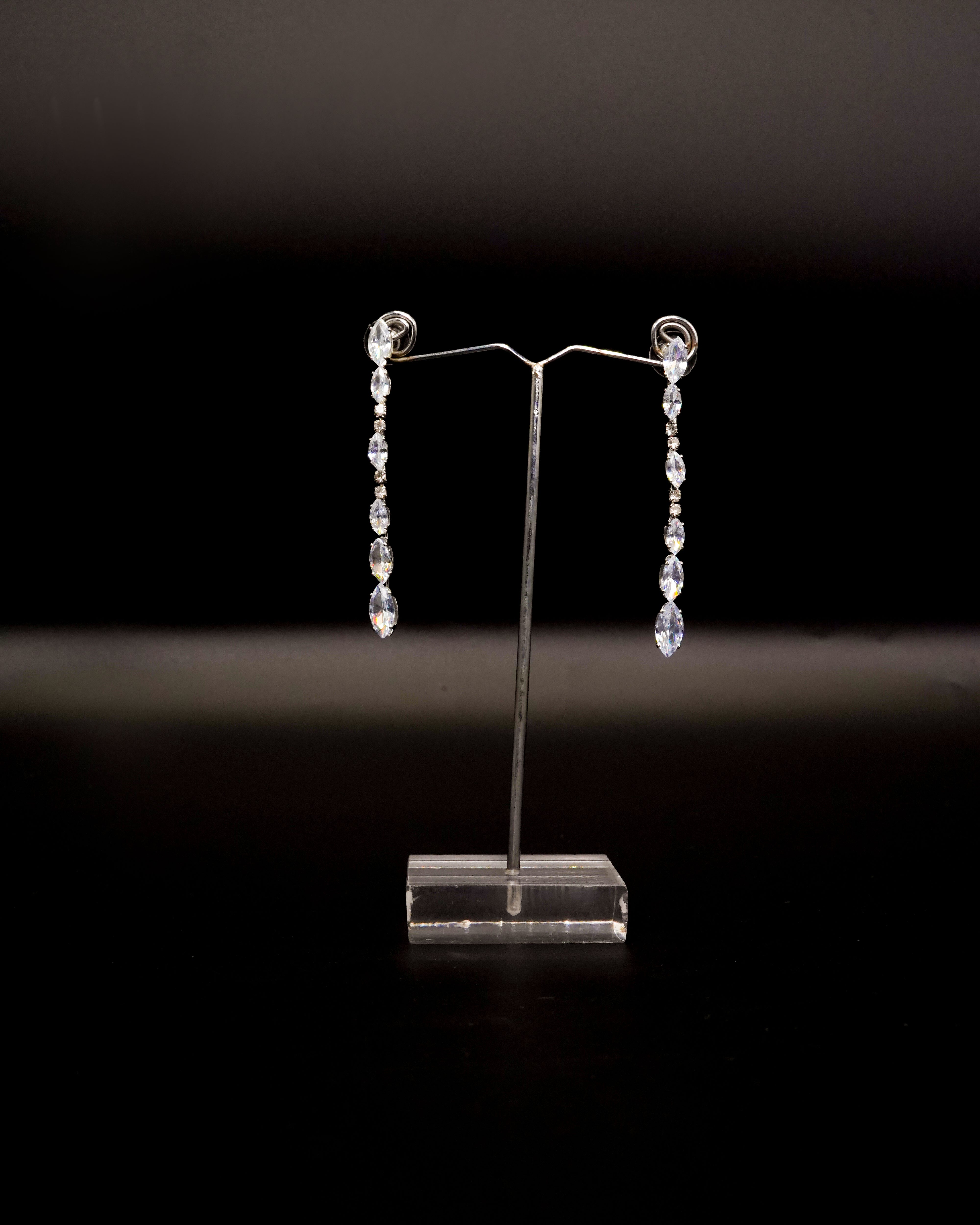 Earrings E-2