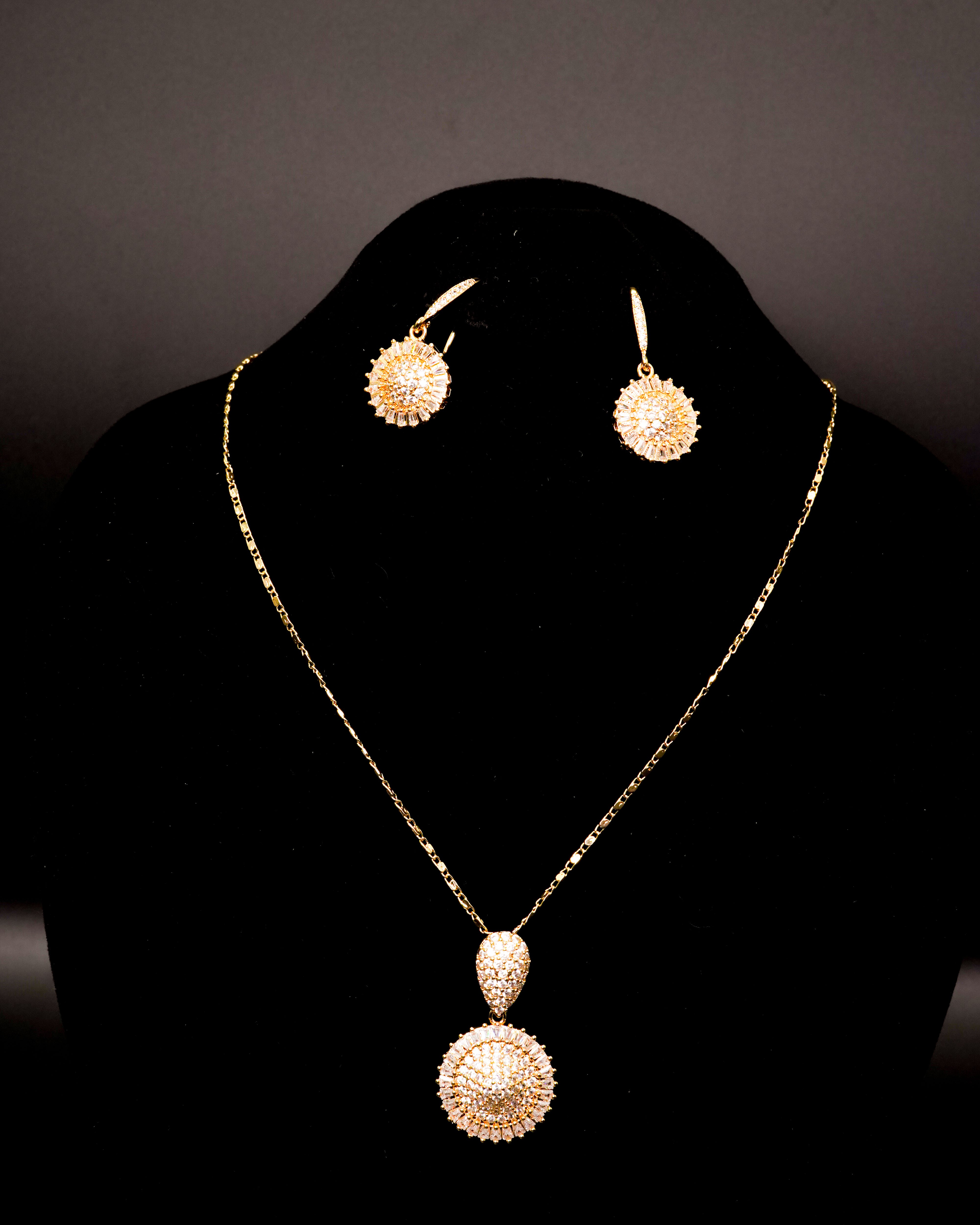 Elegand Round Shaped Locket Set with Earrings LS-4