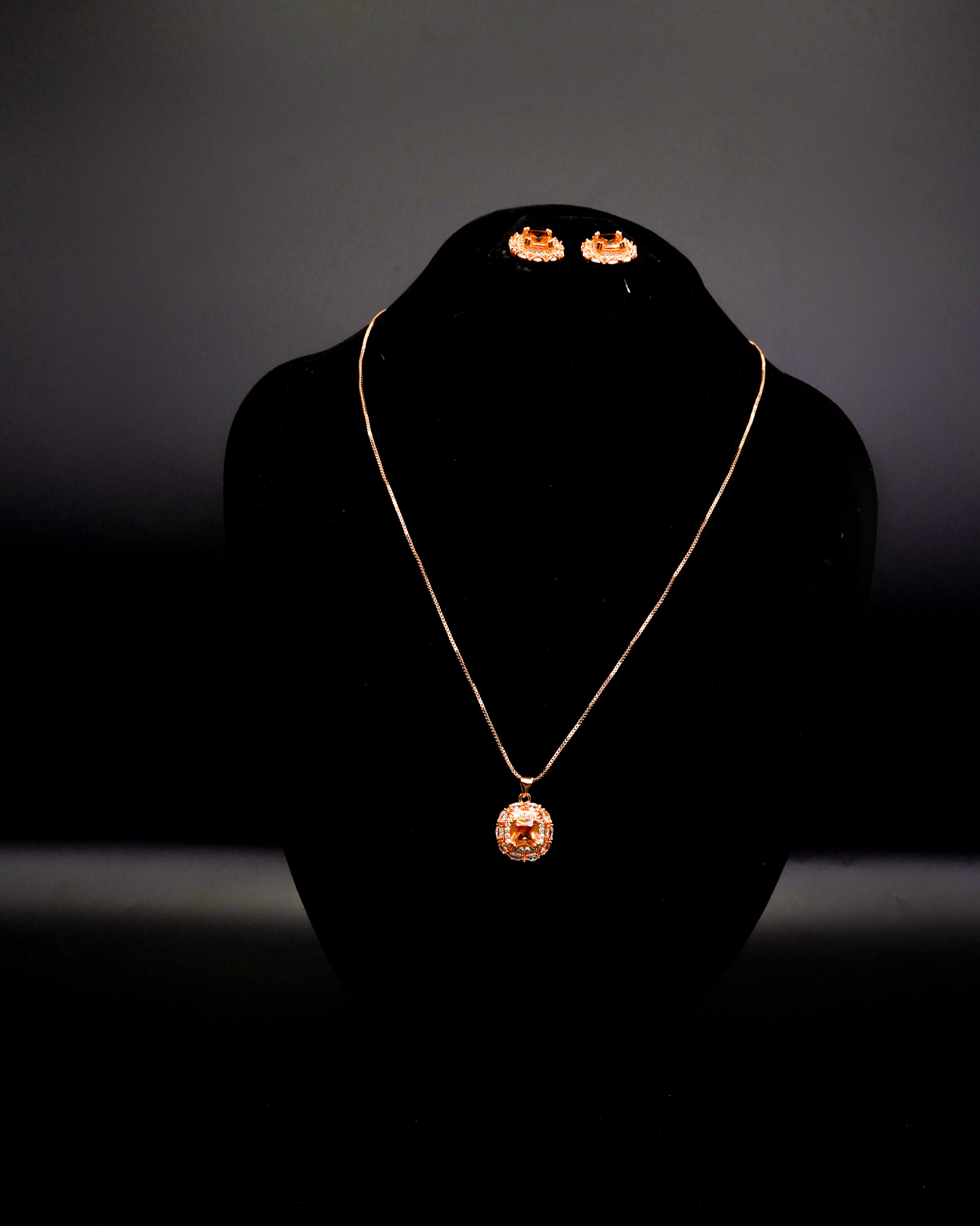 Round Pendant Necklace with Earrings LS-12